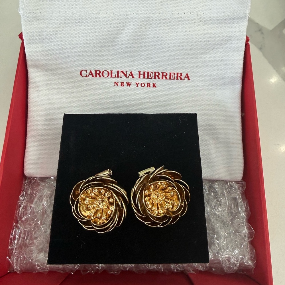 Carolina Herrera Gold Floral Clip-On Earrings